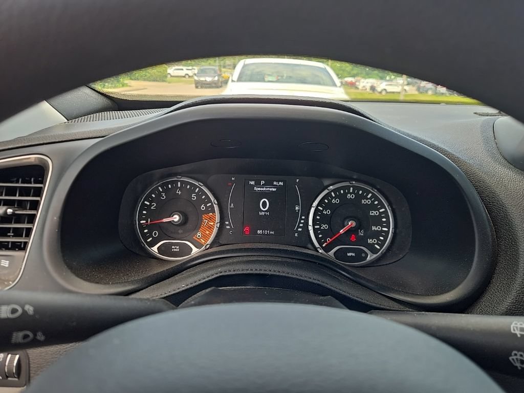 Used 2023 Jeep Renegade Latitude AWD/4WD image 7