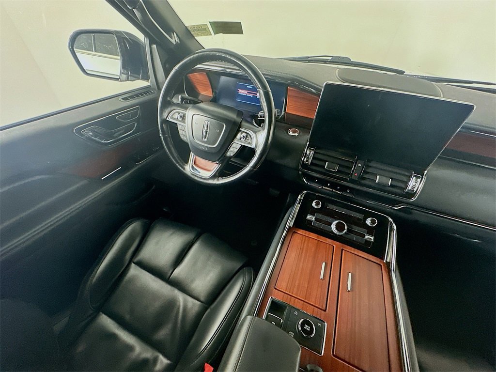 Used 2022 Lincoln Navigator L 4WD image 9