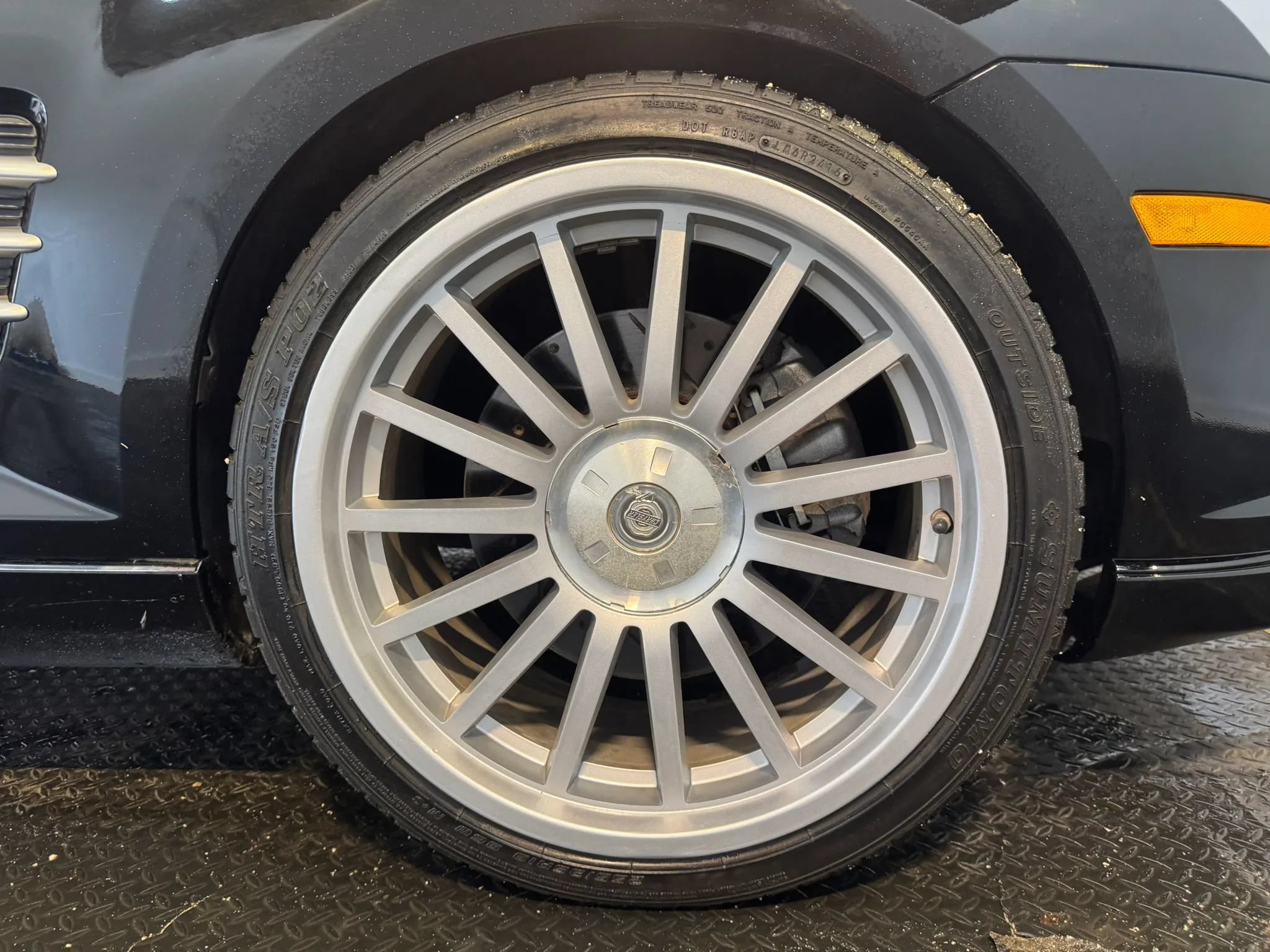 Used 2005 Chrysler Crossfire SRT-6 RWD image 23