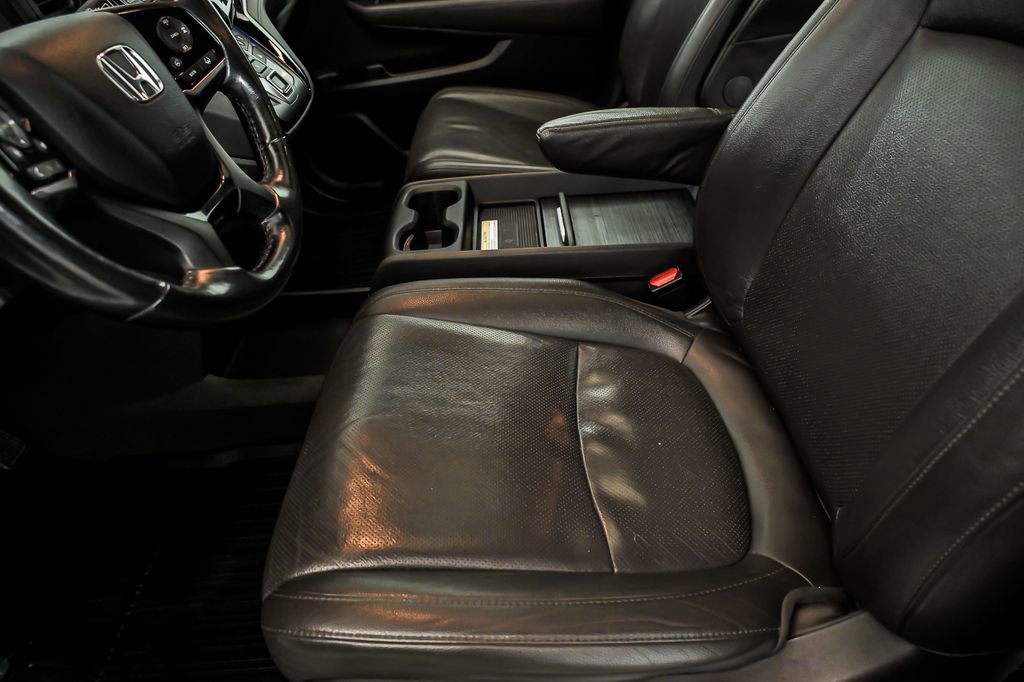 Used 2018 Honda Odyssey Elite image 12