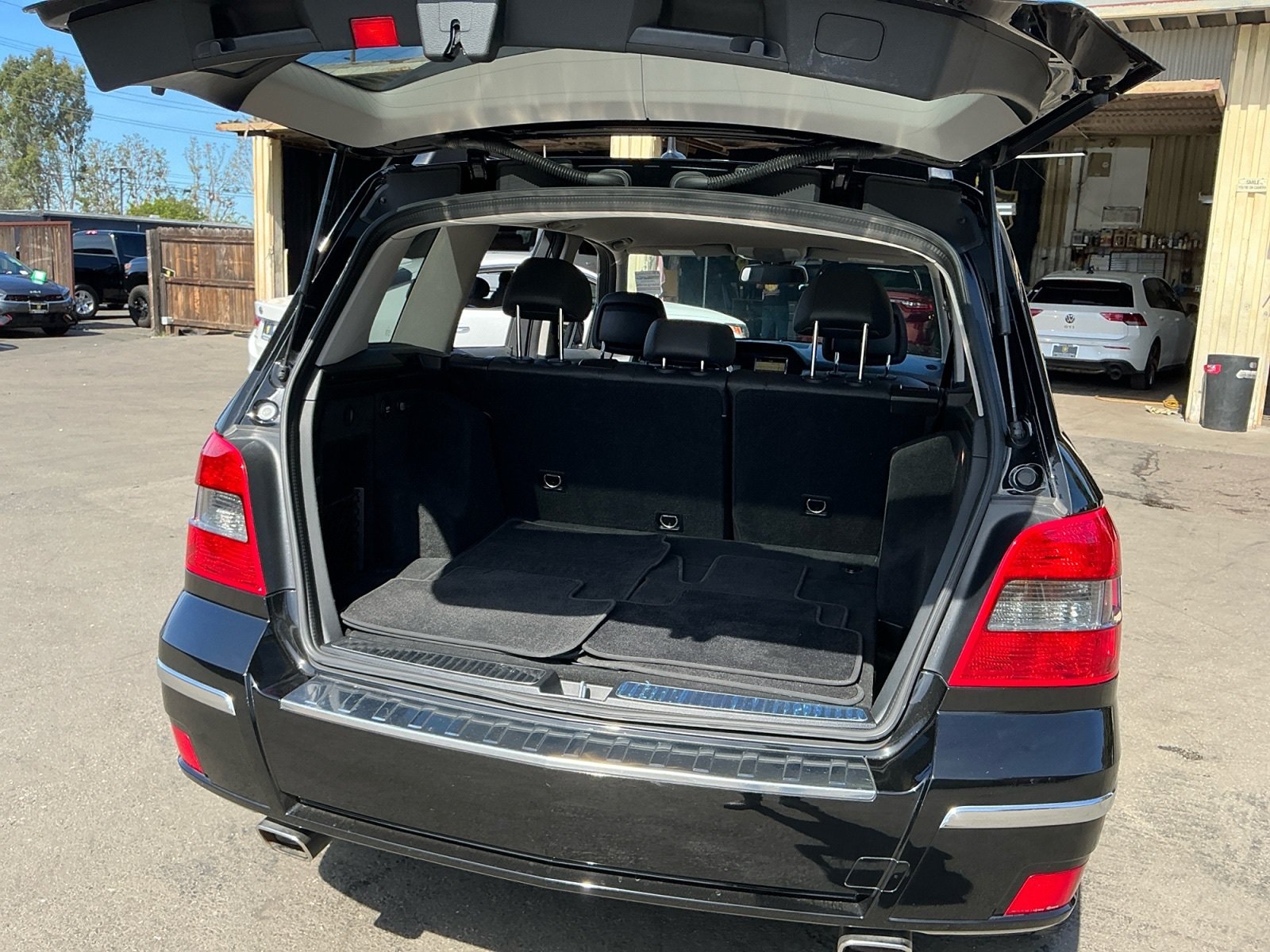 Used 2010 Mercedes-Benz GLK 350 2WD image 26