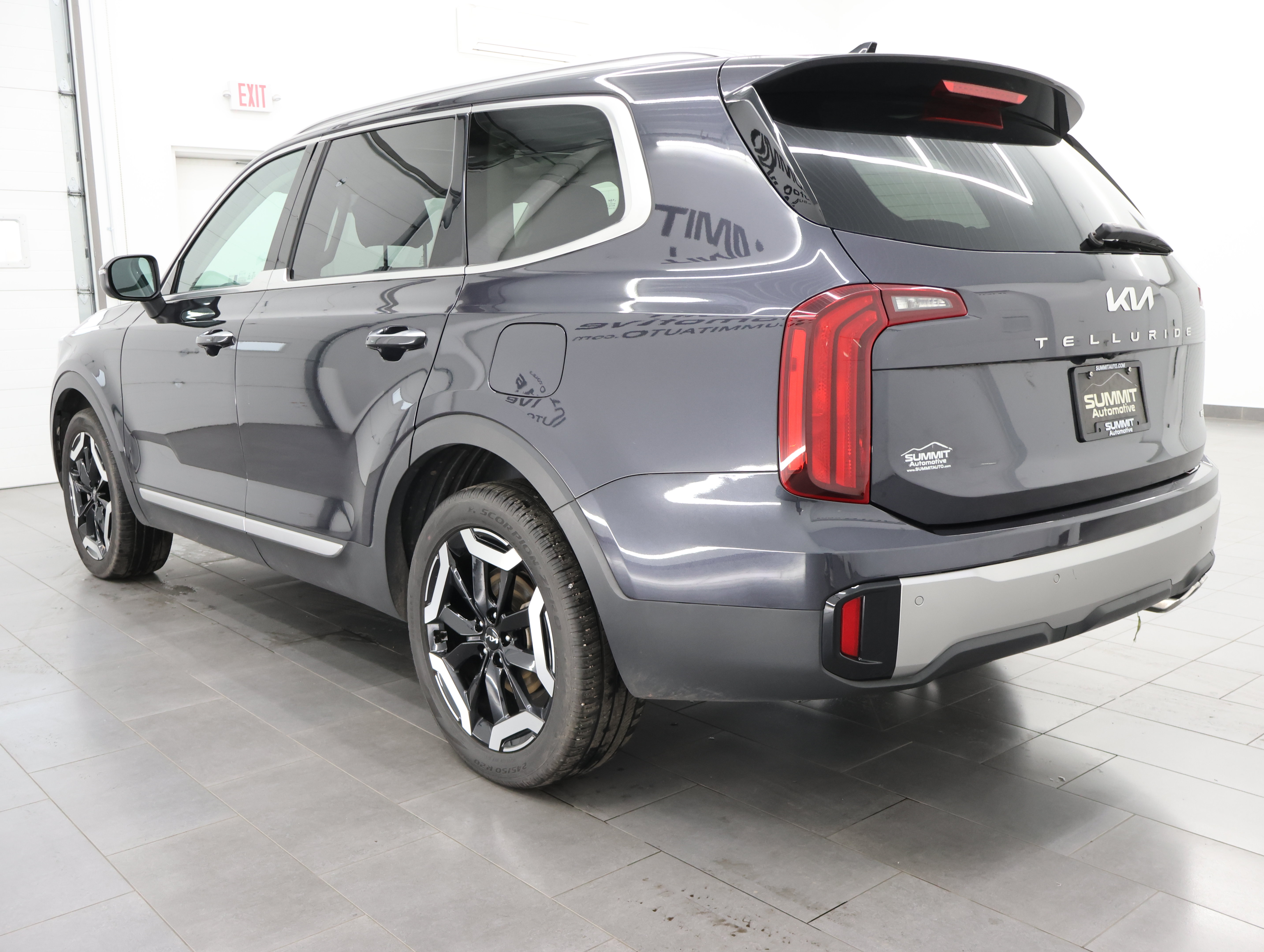 Used 2025 Kia Telluride S AWD/4WD image 5