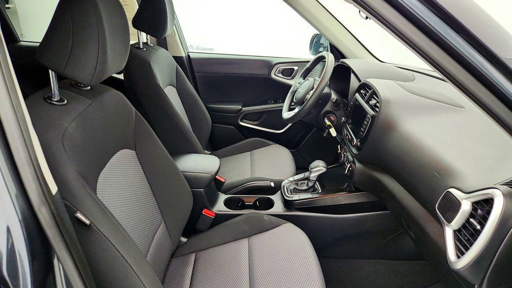 Used 2024 Kia Soul LX w/ Option Group 015 image 22