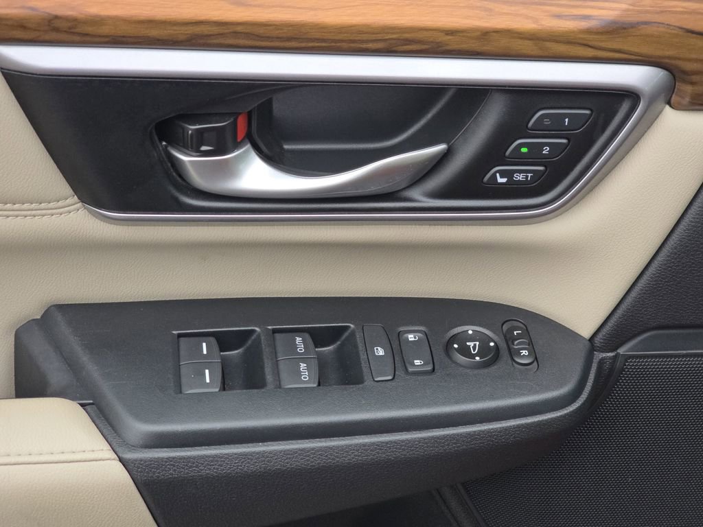 Used 2017 Honda CR-V Touring image 32