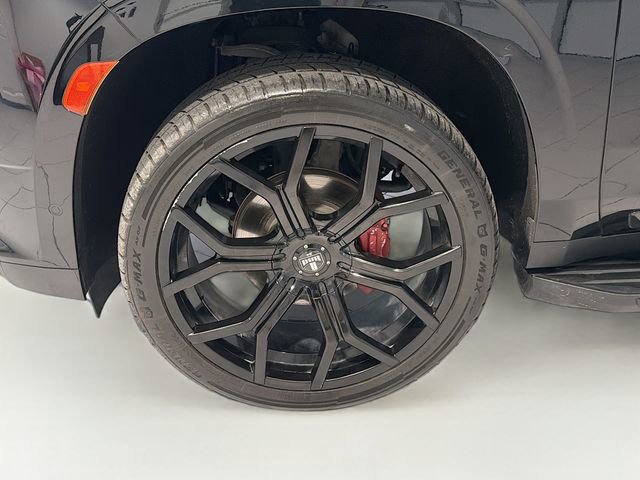 Used 2021 Cadillac Escalade Premium Luxury AWD/4WD image 28