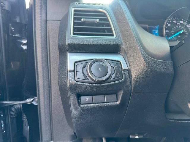 Used 2017 Ford Explorer Limited FWD image 21
