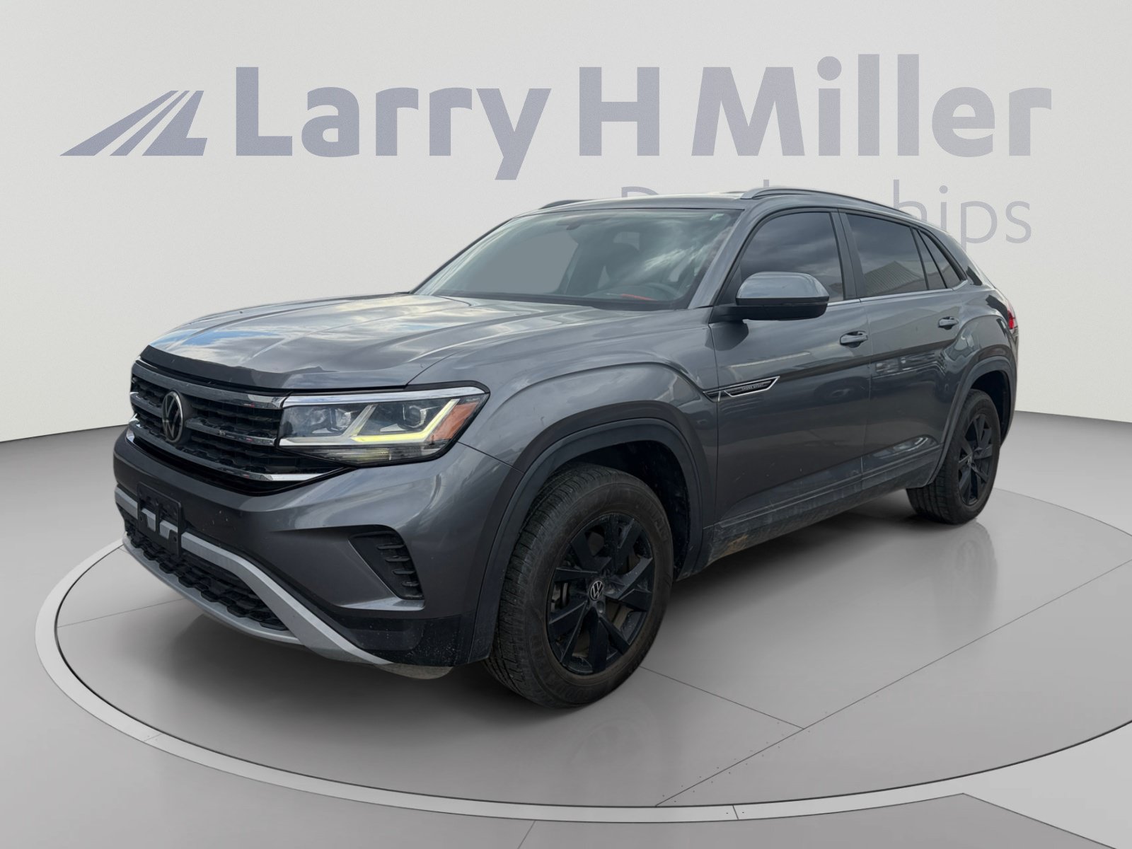 Used 2021 Volkswagen Atlas Cross Sport S FWD image 1