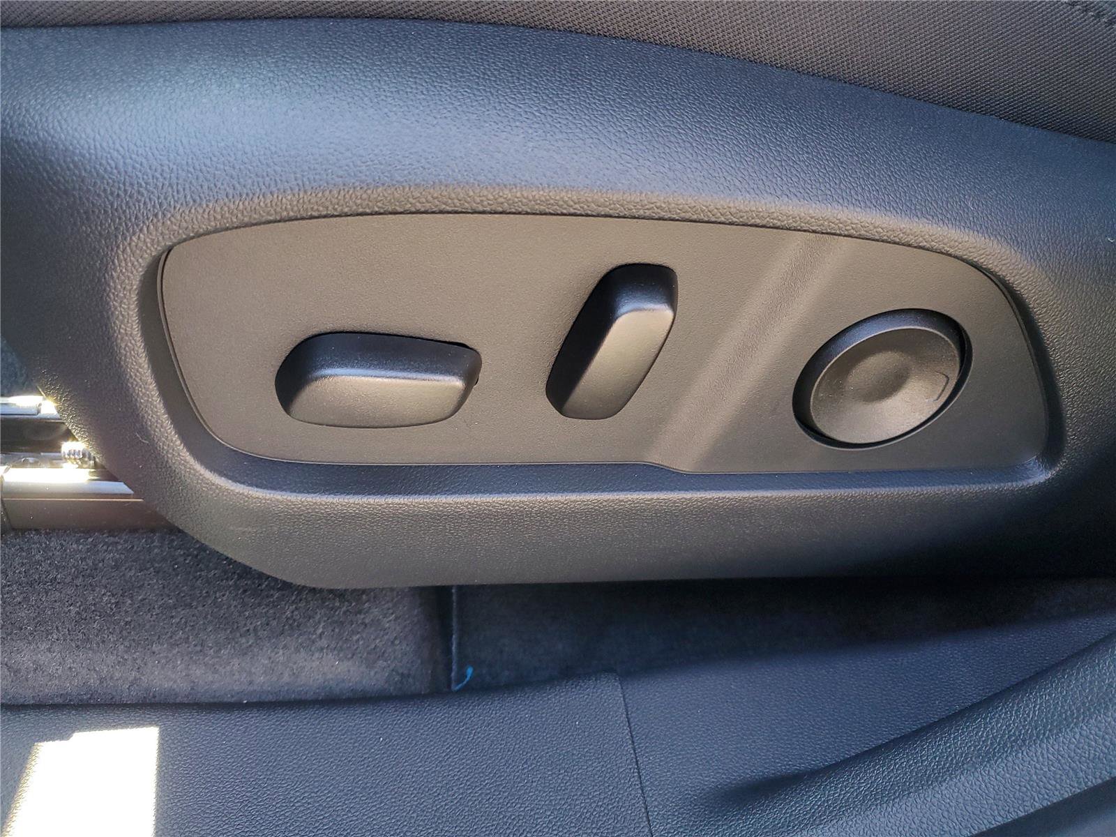 New 2026 GMC Terrain AT4 image 18