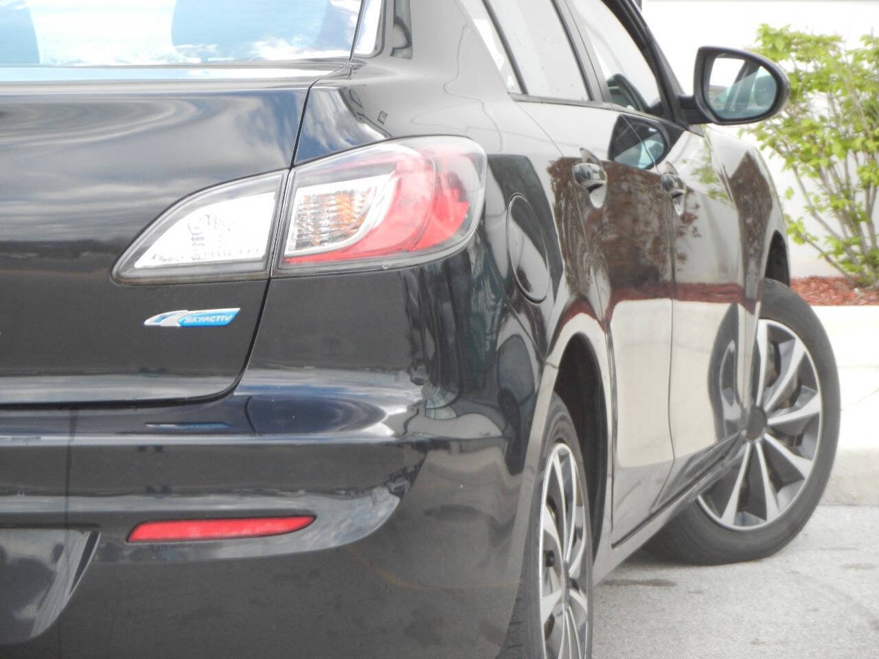 Used 2012 MAZDA MAZDA3 i Touring FWD image 17