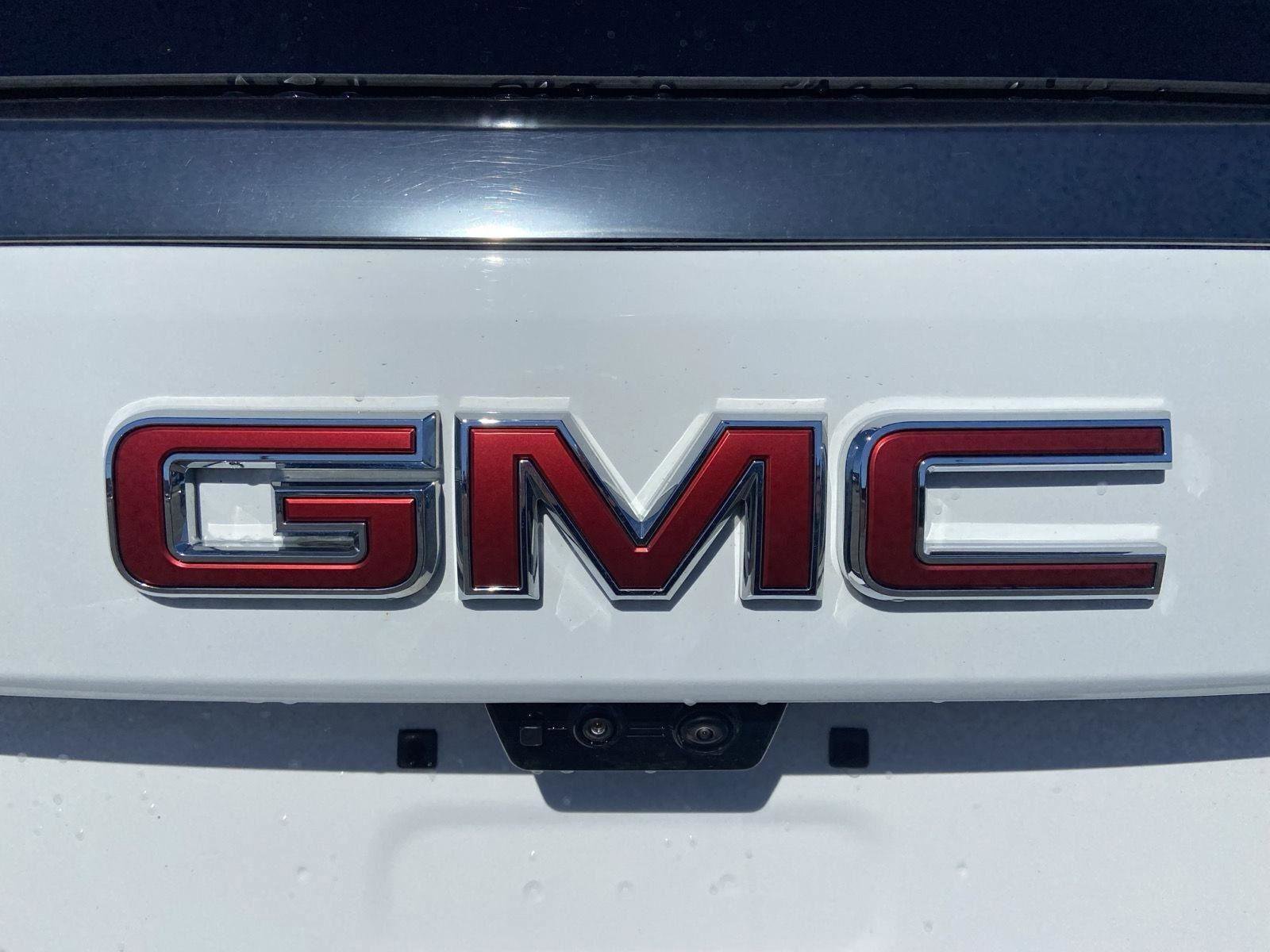 Used 2026 GMC Yukon AT4 w/ AT4 Premium Package AWD/4WD image 37