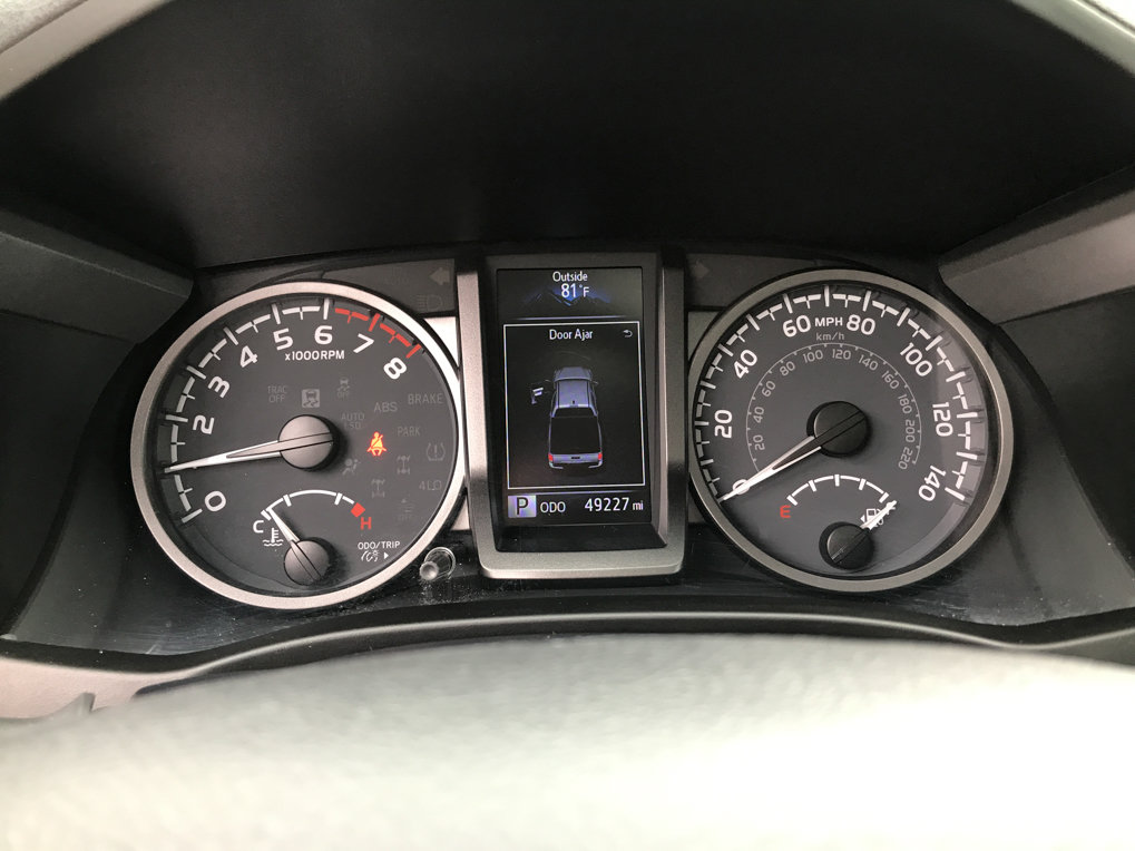 Used 2022 Toyota Tacoma TRD Off-Road w/ TRD Premium Off Road Package AWD/4WD image 16