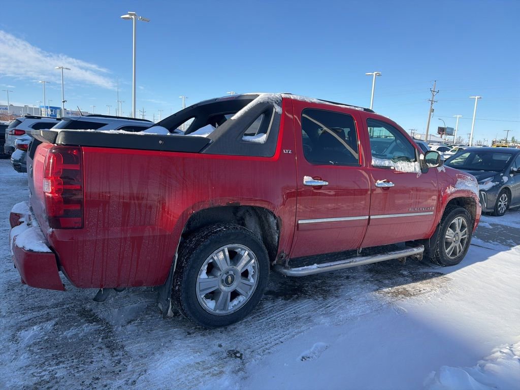 Used 2009 Chevrolet Avalanche LTZ image 13