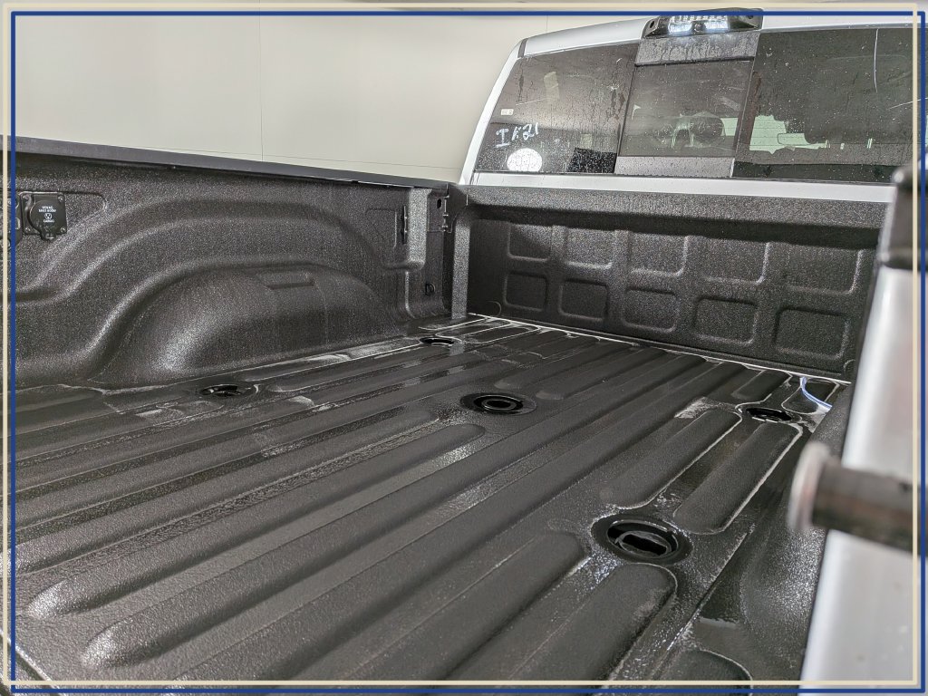 New 2026 RAM 2500 Laramie AWD/4WD image 10