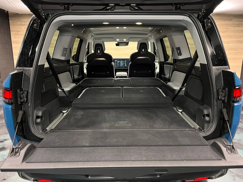Used 2025 Rivian R1S Adventure AWD/4WD image 23