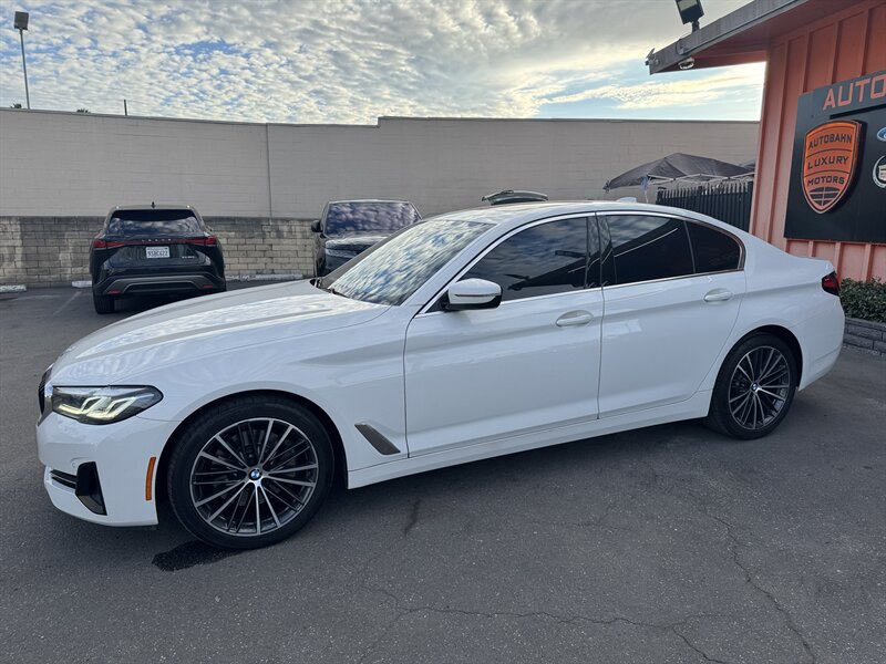 Used 2023 BMW 530i w/ Convenience Package RWD image 7