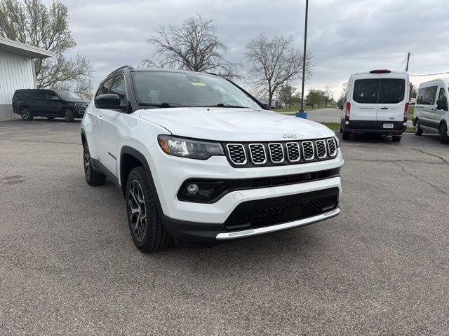 Used 2024 Jeep Compass Limited image 4