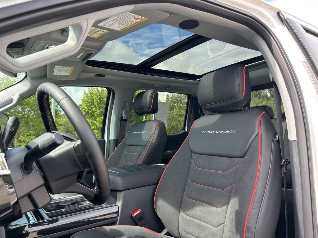 New 2026 Ford F250 Lariat w/ Black Appearance Package image 14