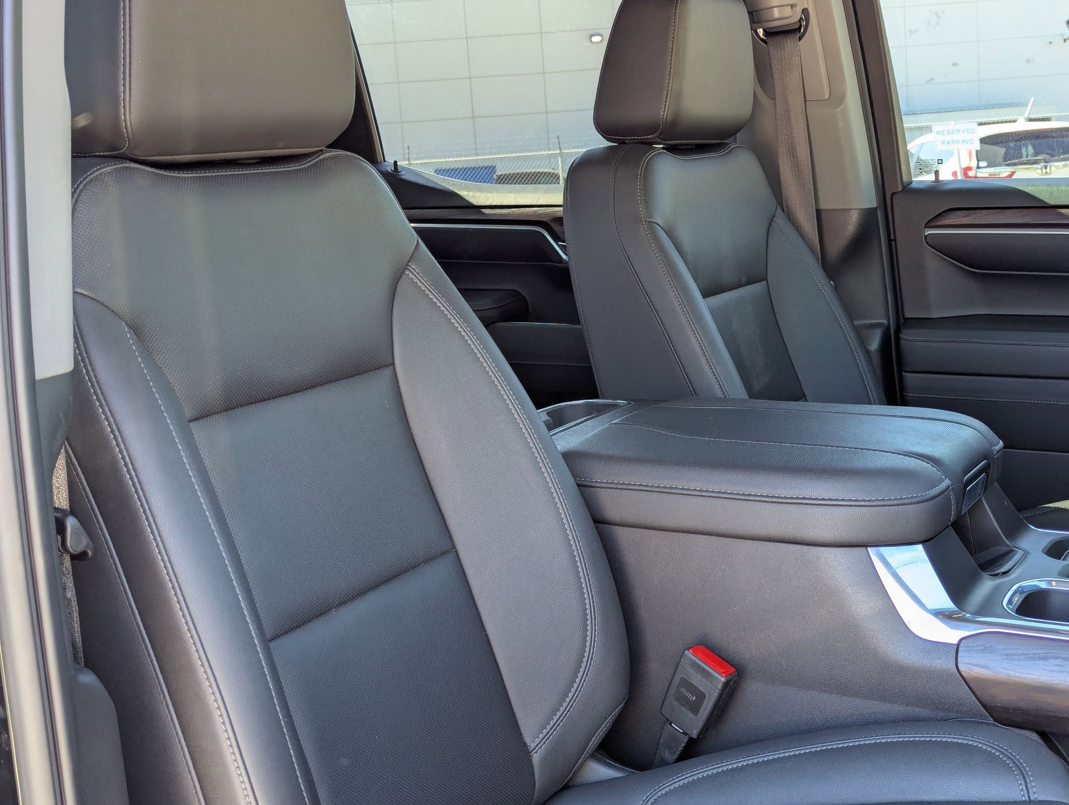 Used 2023 GMC Sierra 1500 SLT image 30