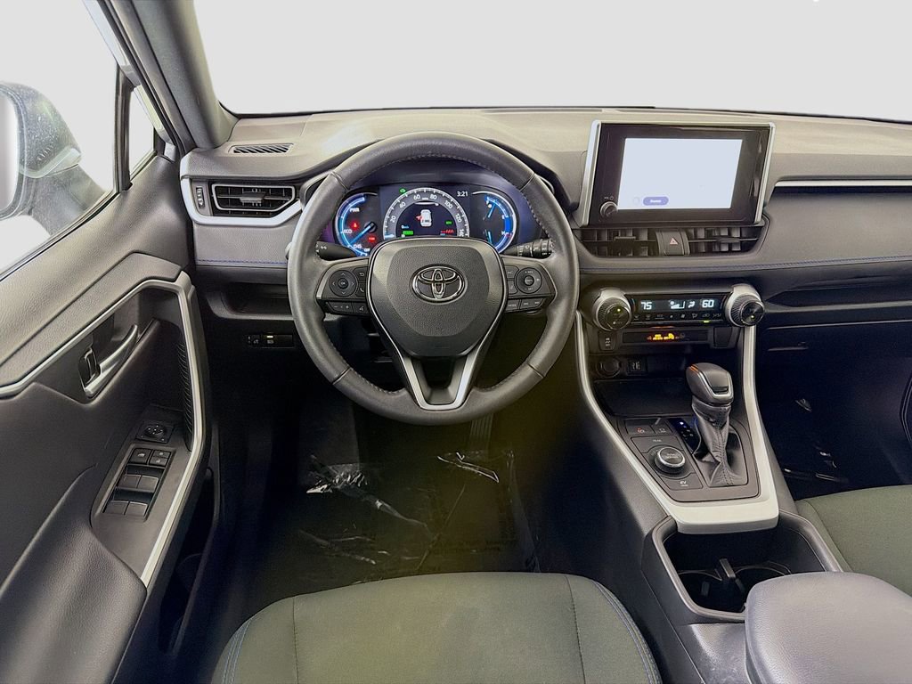 Used 2023 Toyota RAV4 SE image 24