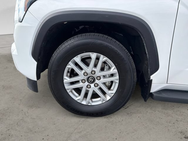 Used 2025 Toyota Sequoia SR5 AWD/4WD image 9