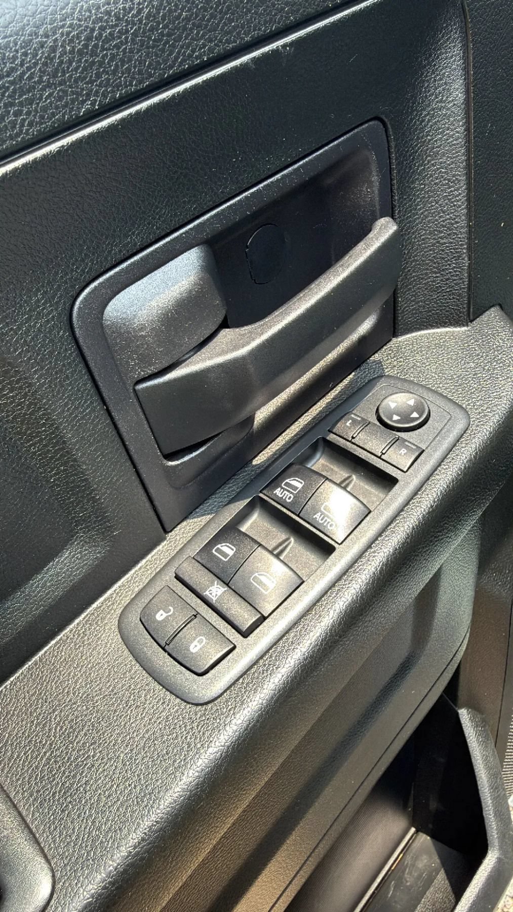 Used 2018 RAM 1500 Tradesman w/ Protection Group AWD/4WD image 12