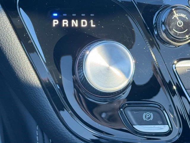 New 2026 Chrysler Pacifica Limited w/ S Appearance Package image 19