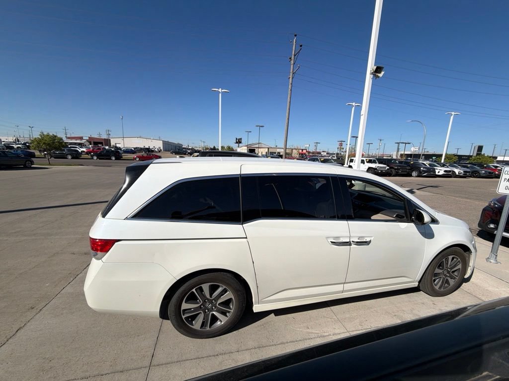 Used 2014 Honda Odyssey Touring Elite image 10