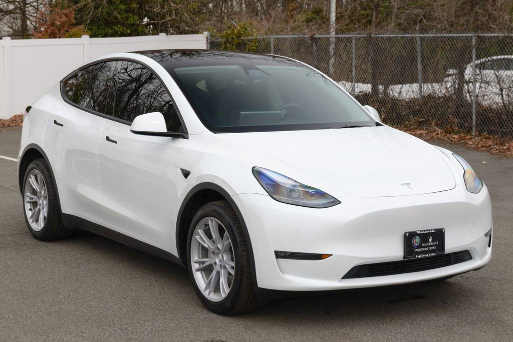Used 2024 Tesla Model Y Long Range image 9