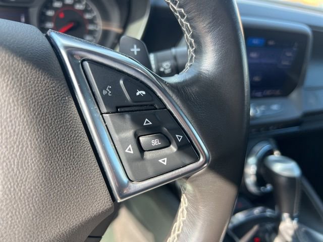 Used 2020 Chevrolet Camaro LT w/ Technology Package image 10