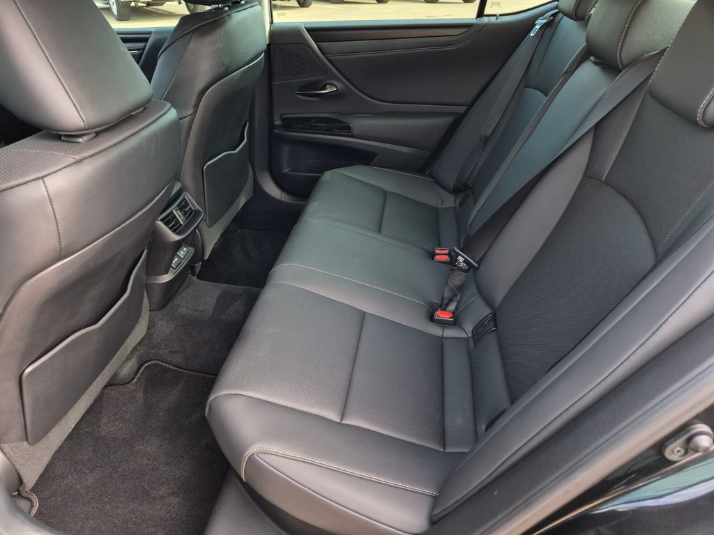 Used 2022 Lexus ES 300h w/ Premium Package FWD image 35