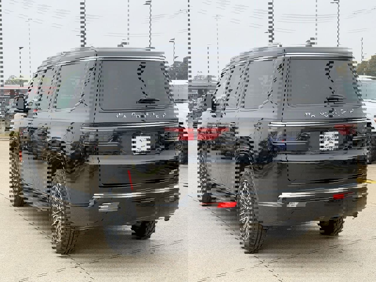 Used 2024 Jeep Wagoneer L Series II image 6