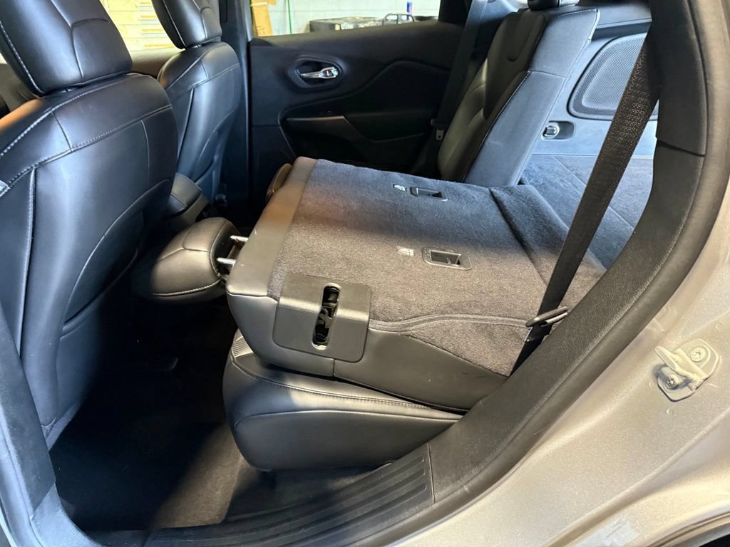 Certified 2020 Jeep Cherokee Limited AWD/4WD image 29