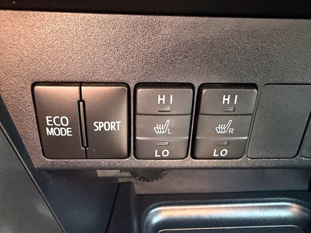 Used 2017 Toyota RAV4 SE AWD/4WD image 13