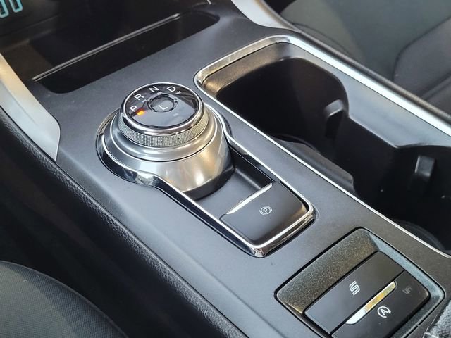 Used 2020 Ford Fusion SE image 12