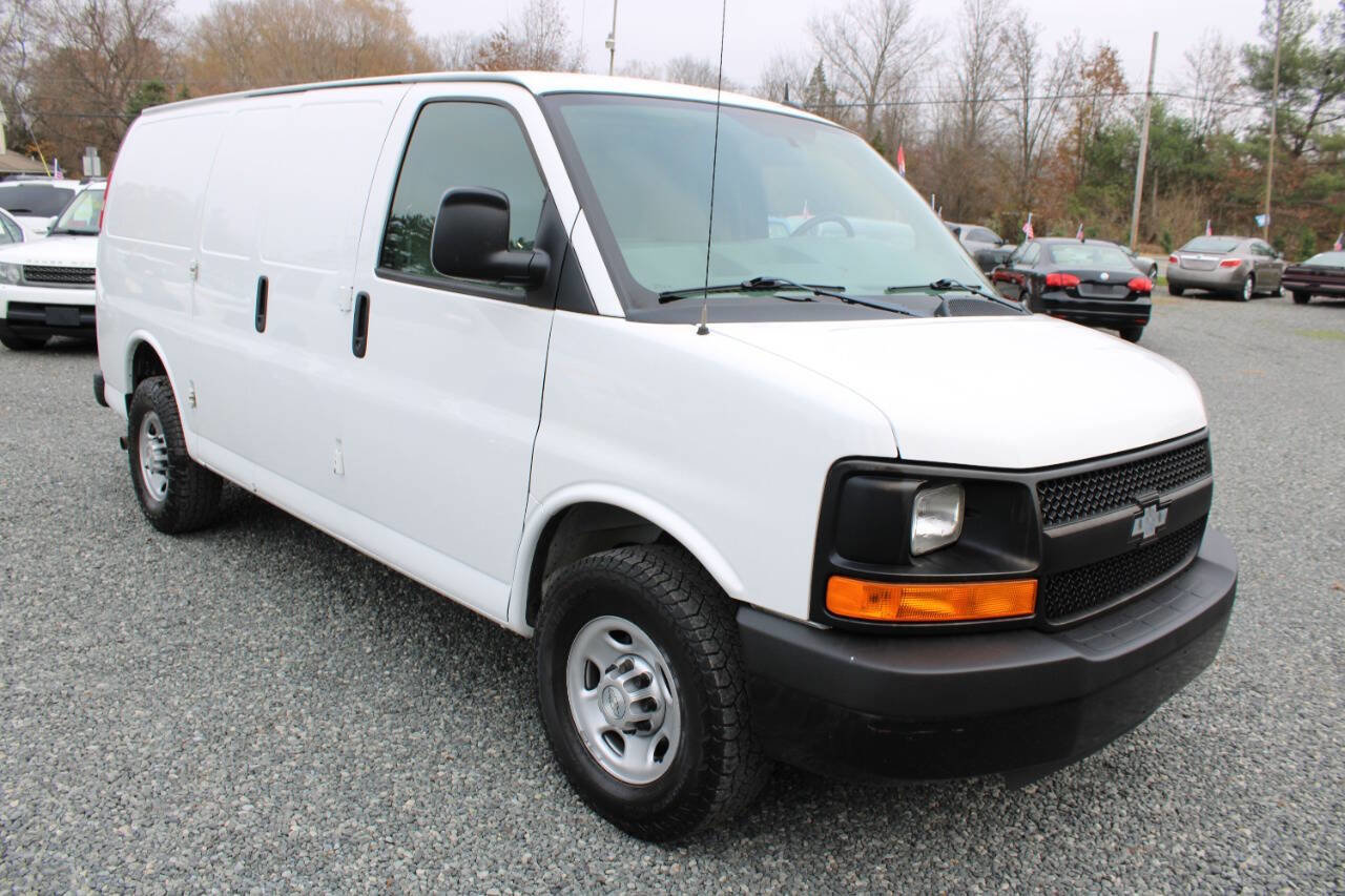 Used 2015 Chevrolet Express 2500 image 4