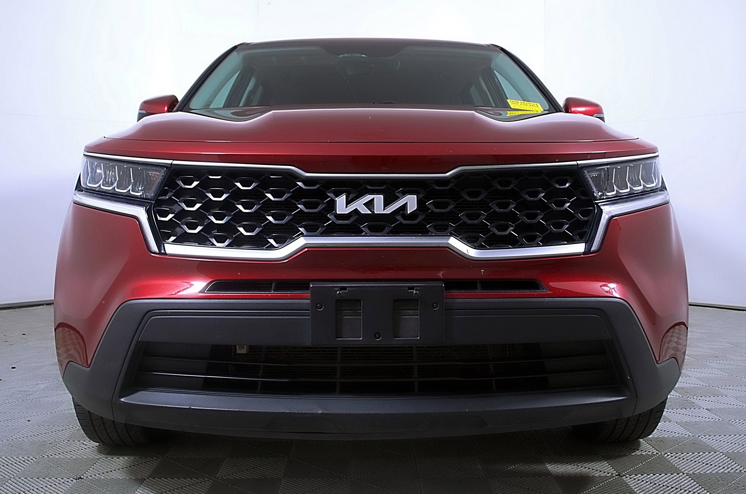 Used 2022 Kia Sorento LX image 5