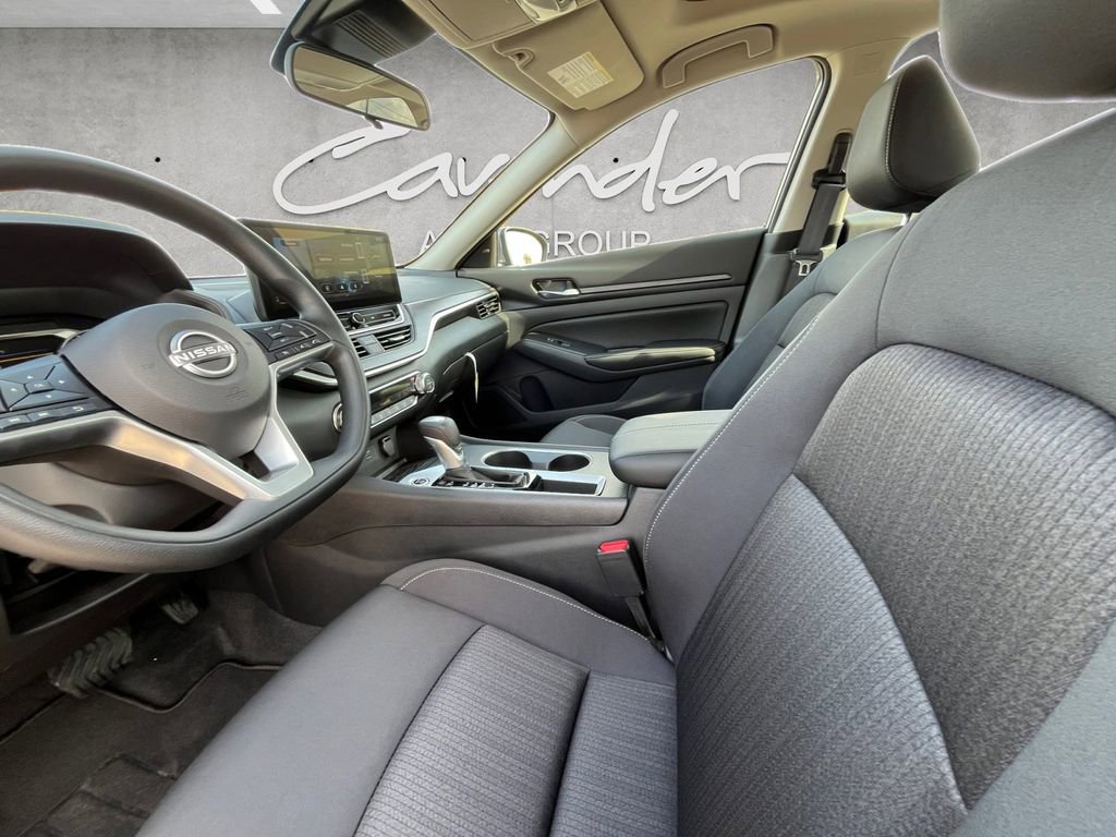 New 2025 Nissan Altima 2.5 SV w/ SV Special Edition Package image 19