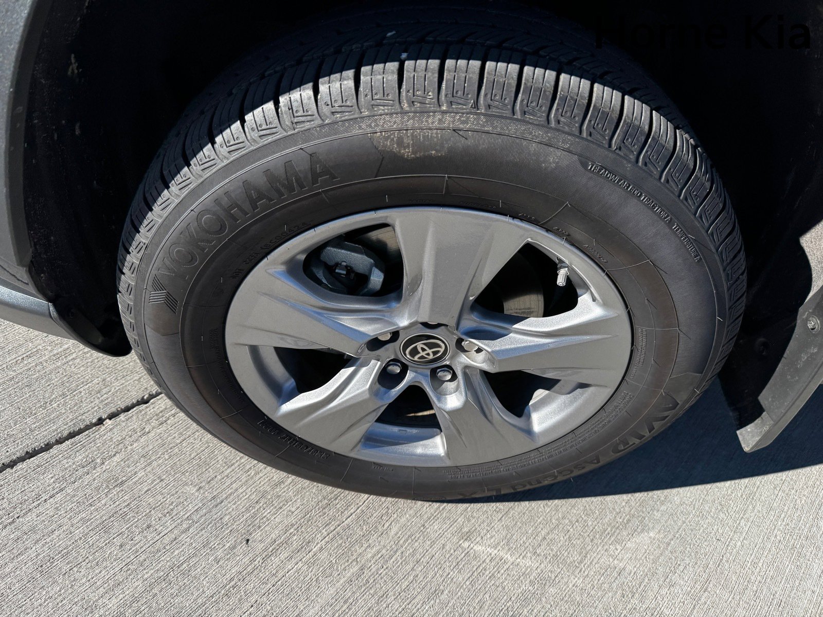 Used 2024 Toyota RAV4 LE image 8