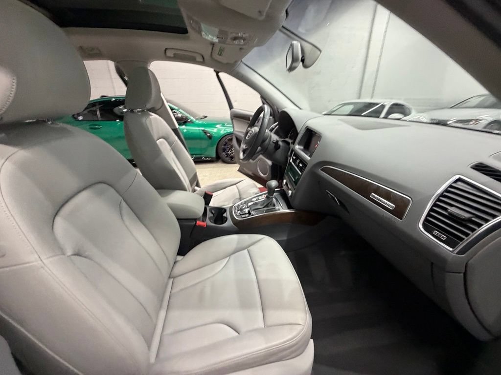 Used 2015 Audi Q5 2.0T Premium Plus w/ Technology Package AWD/4WD image 30