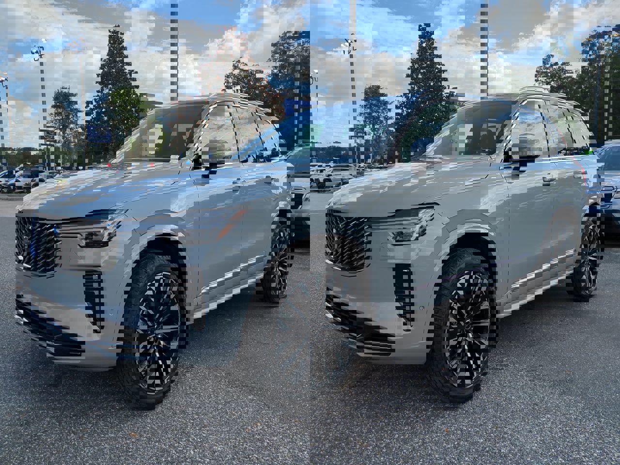 New 2026 Volvo XC90 B6 Plus w/ Protection Package Premier image 8