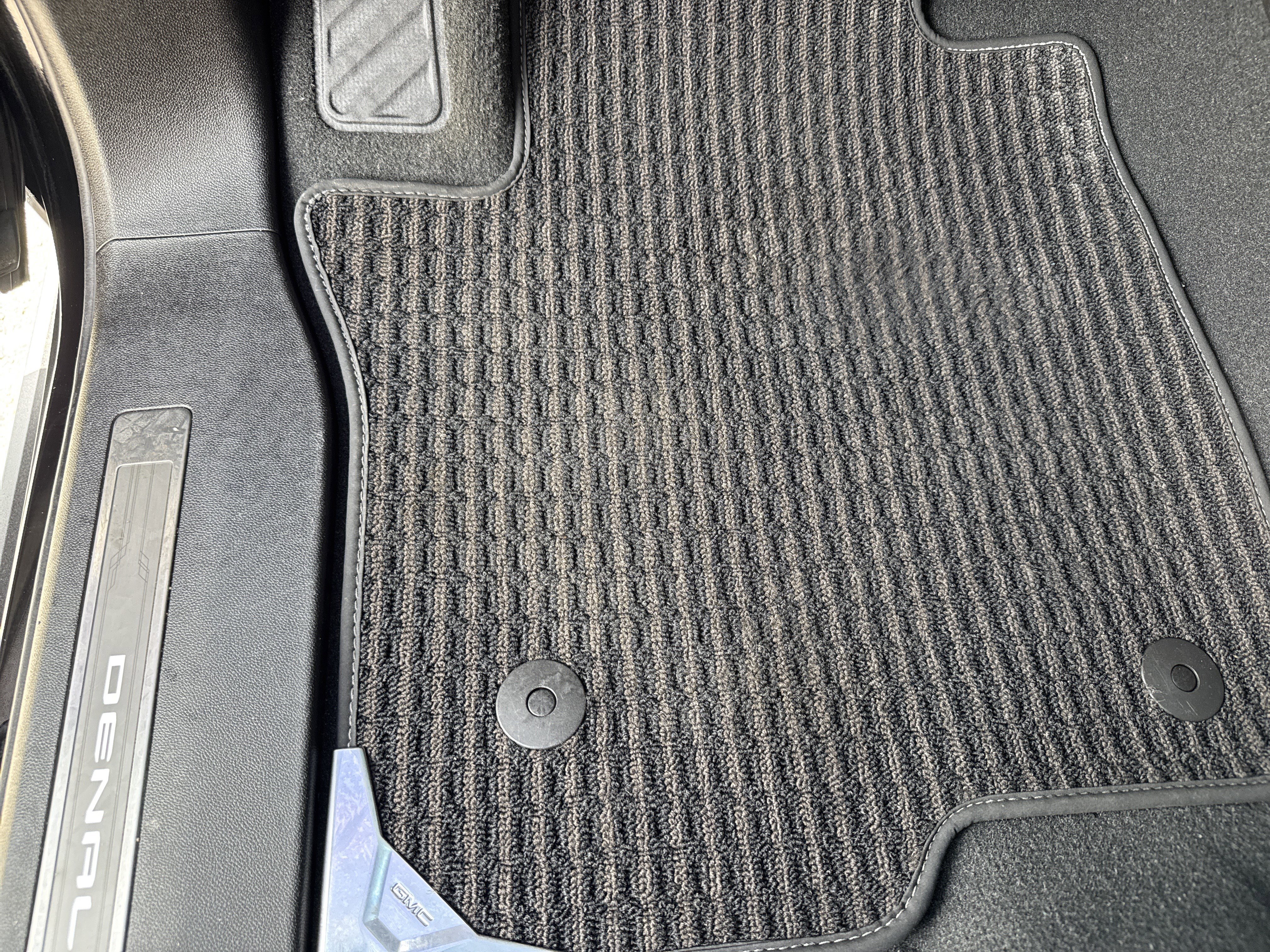 Used 2024 GMC Yukon Denali Ultimate image 17