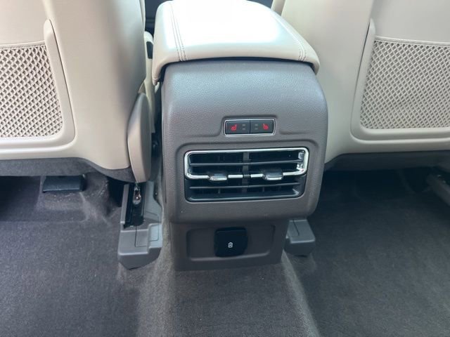 Used 2021 Lincoln Corsair AWD w/ Premium Package image 15