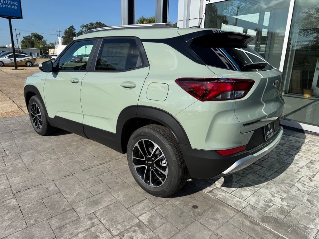 New 2026 Chevrolet TrailBlazer LT FWD image 2