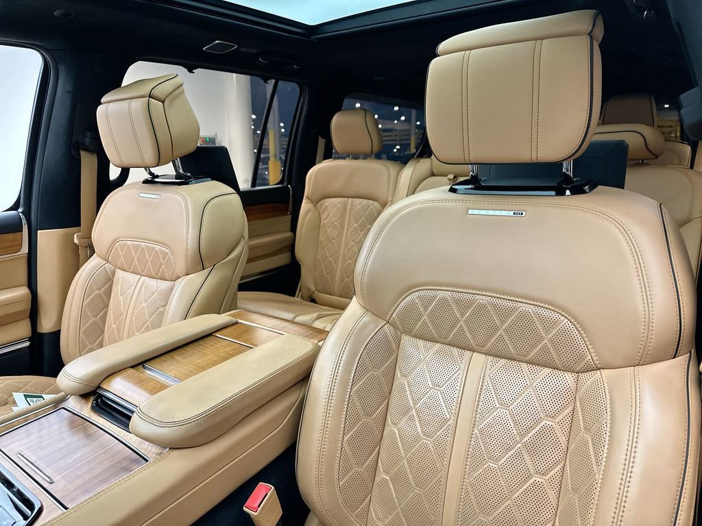 Used 2022 Jeep Grand Wagoneer Series III w/ Rear Seat Video Group 1 AWD/4WD image 24