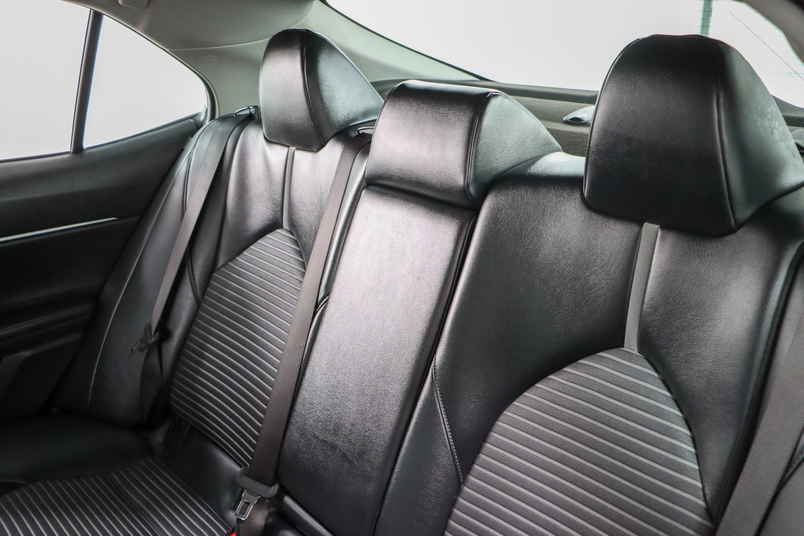 Used 2022 Toyota Camry SE FWD image 24