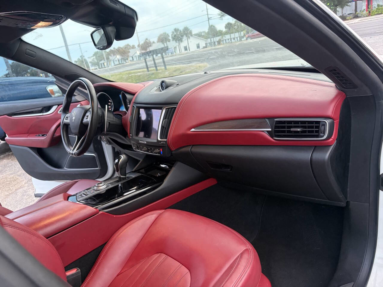 Used 2018 Maserati Levante GranSport AWD/4WD image 15