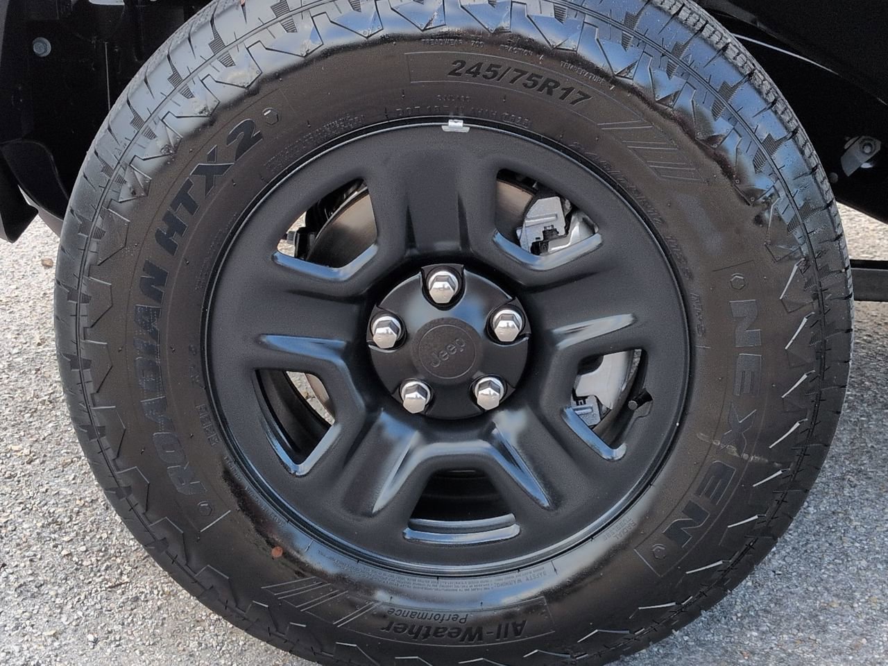 Used 2025 Jeep Wrangler Sport AWD/4WD image 11