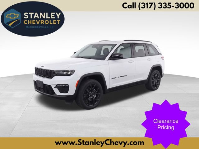 Used 2025 Jeep Grand Cherokee Altitude