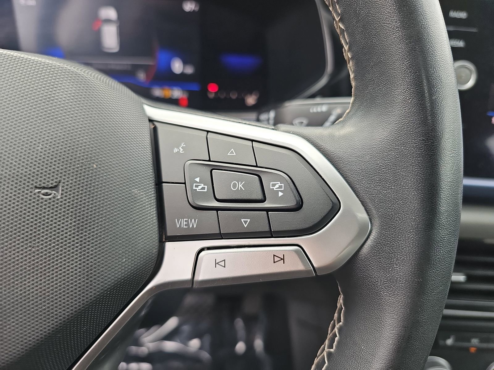 Used 2022 Volkswagen Taos SE FWD image 17