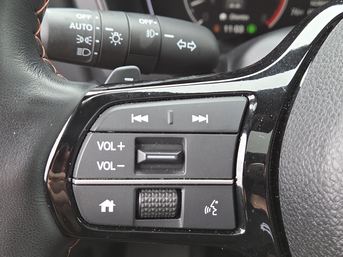 Used 2025 Honda Pilot TrailSport image 33